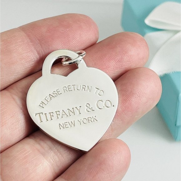 tiffany extra large heart pendant
